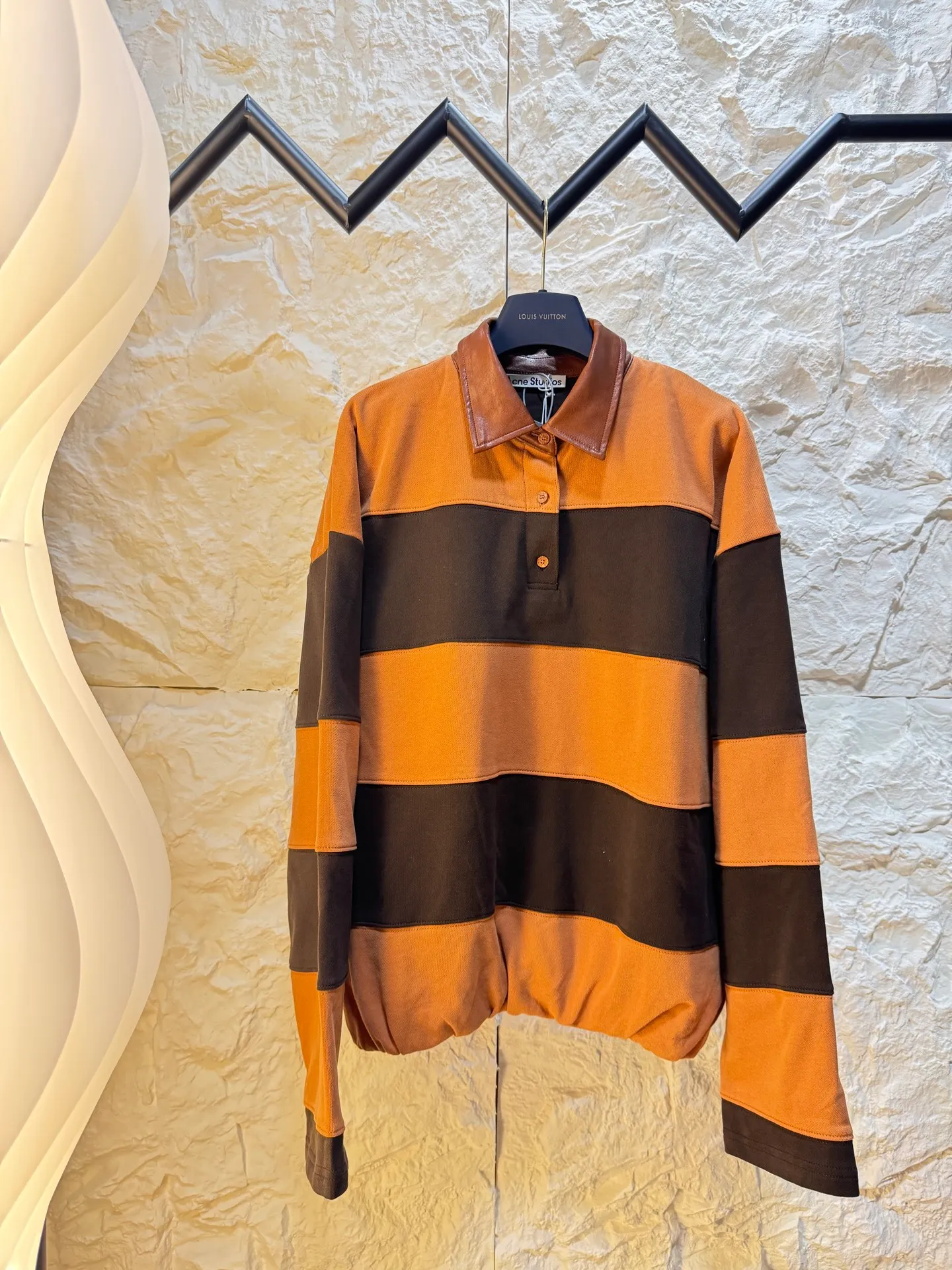 Acne Studios 26SSRetro leather lapel contrast striped sweatshirt Authentic 5469 purchased and developed custom dyed double-ply terry sweatshirt material Size: S M L XL